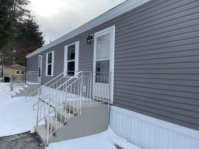 Whispering Pines Mobile Home Village & Sales Picture 5
