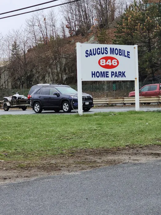 Saugus Mobile Home Park Picture 3