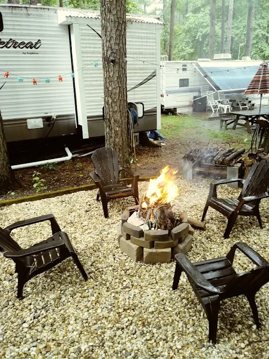 Tall Pines Campground Resort Picture 4