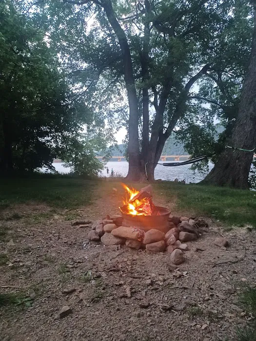 Riverfront Campground Picture 6