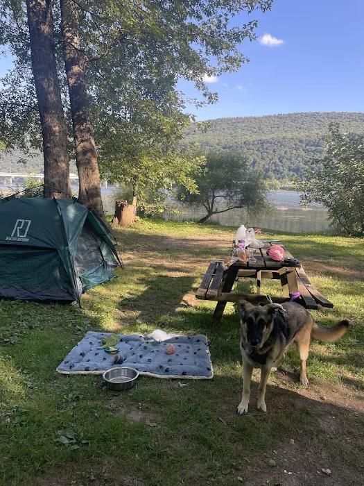 Riverfront Campground Picture 8