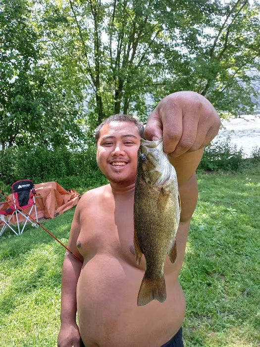 Riverfront Campground Picture 9