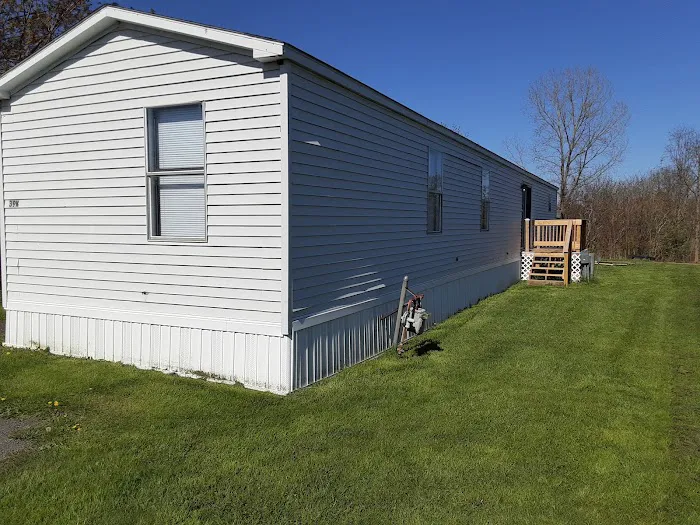 Hilltop Trailer Park Picture 3