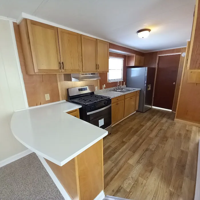 Hilltop Trailer Park Picture 6