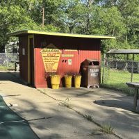 Yellow Lantern Kamp Grounds ico
