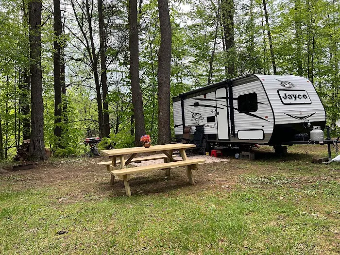 Camp Hudson Pines Picture 9