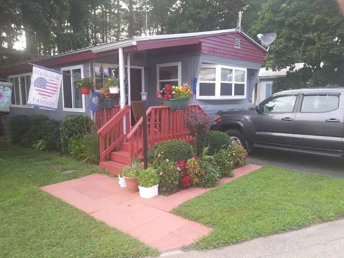 Hillcrest Mobile Home Park A Resident-Owned Community Picture 2