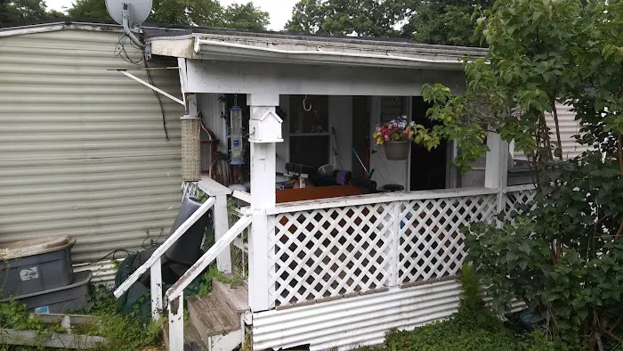 Hillcrest Mobile Home Park A Resident-Owned Community Picture 4