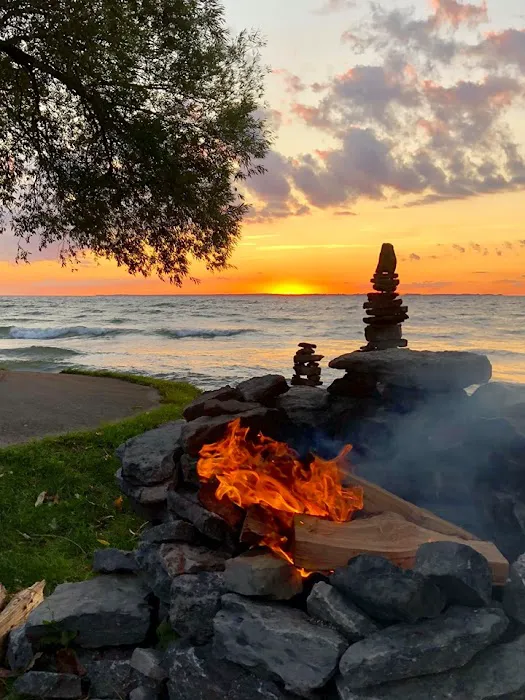 Sun Outdoors Association Island Picture 8