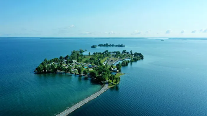 Sun Outdoors Association Island Picture 10