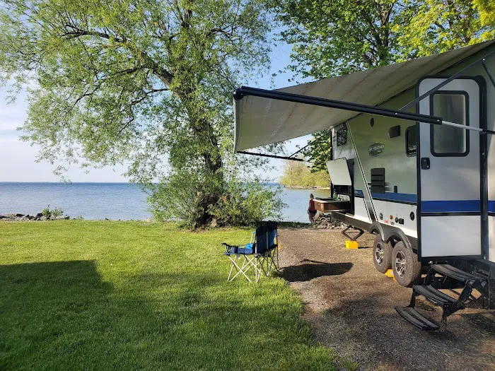 Sun Outdoors Association Island Picture 5