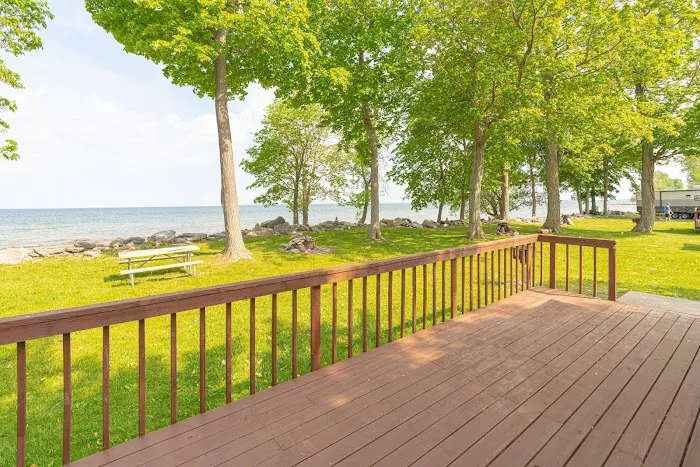 Sun Outdoors Association Island Picture 4