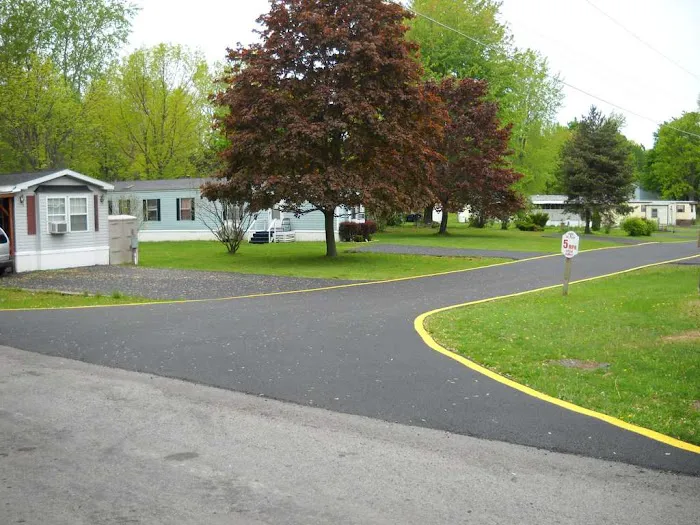 Briarwood Mobile Home Park Picture 3
