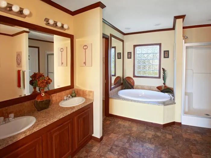 Thomas Estates Picture 3