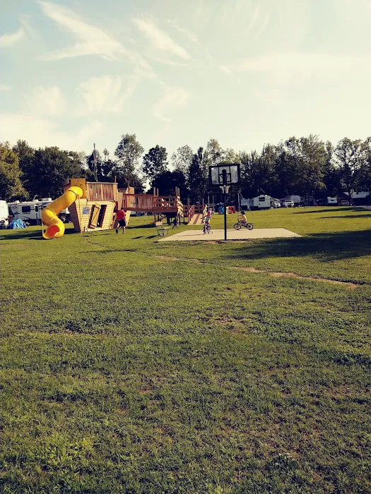 Oneida pines Resort Picture 9