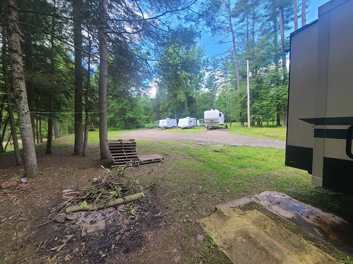 Oilmen's creekside RV sites Picture 9