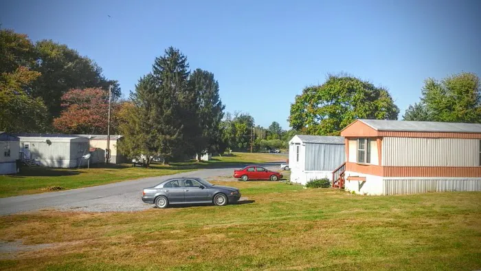Harlan Springs Mobile Home Community Picture 3