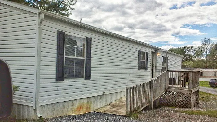 Harlan Springs Mobile Home Community Picture 4