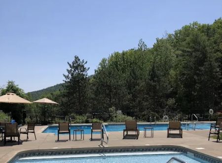 Lake George Camping Village