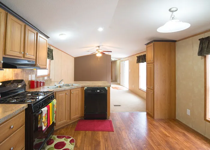 Forest Park Mobile Home Community Picture 1