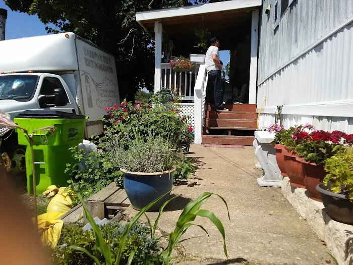 Holly Acres Mobile Home Park Picture 2
