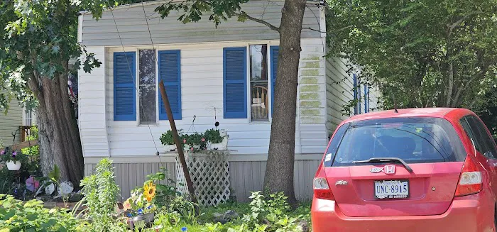 Featherstone Mobile Home Park Picture 9