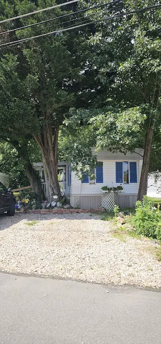 Featherstone Mobile Home Park Picture 6