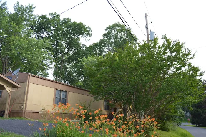 Blue Ridge Mobile Home Park Picture 4
