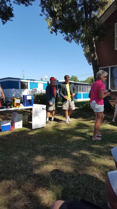 Bartons & Healys Trailer Park Picture 10