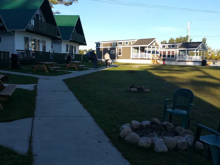 Bartons & Healys Trailer Park Picture 8