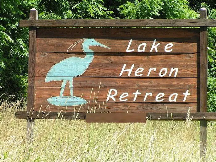 Lake Heron Retreat Picture 5