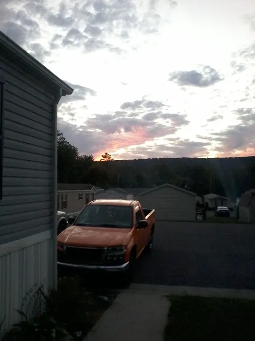Bear Garden Mobile Home Park Picture 9