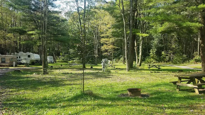 Holiday Pines Campground Picture 6