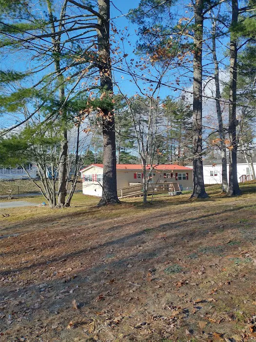 Pine Tree Estates Manufactured Home Community Picture 9