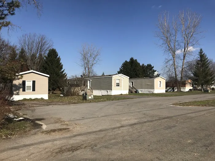 Hilltop Acres Mobile Home Park Picture 3
