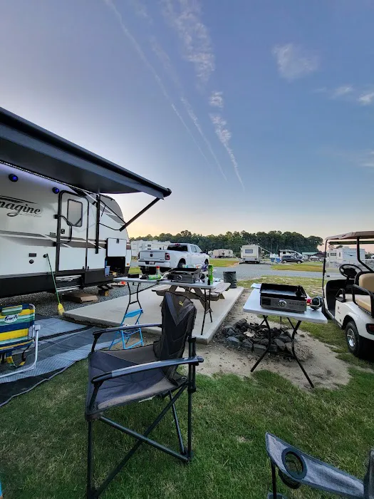 Island Resort Campground Picture 6
