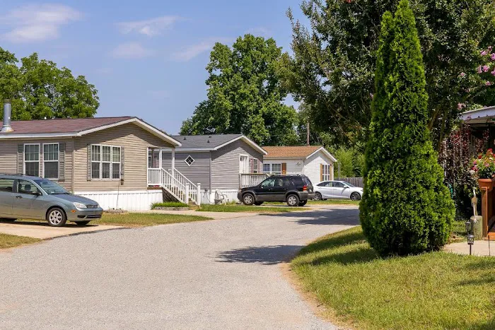 Waysons Woods Manufactured Home Community Picture 10