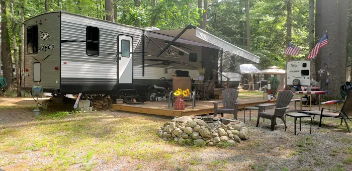 Warrensburg Travel Park & Riverfront Campground near Lake George Picture 3