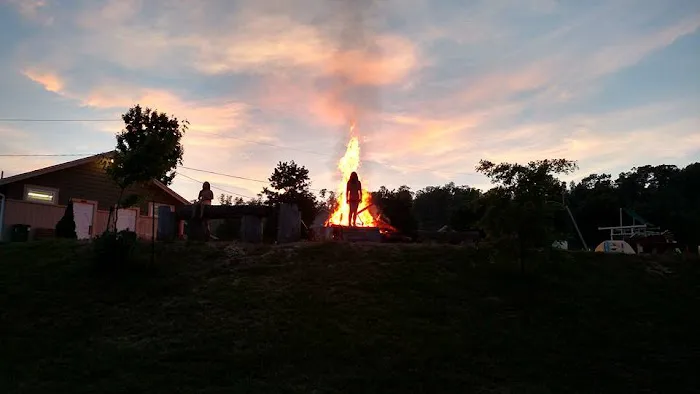 Village Green Family Campground Picture 6