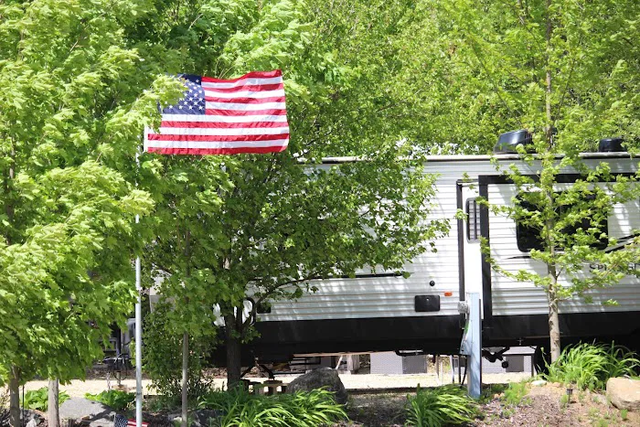 Village Green Family Campground Picture 2