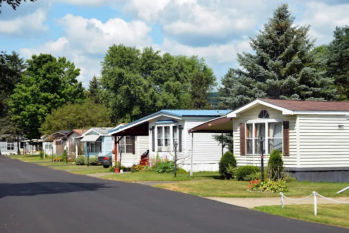 Colonial Village Manufactured Home Community Picture 2