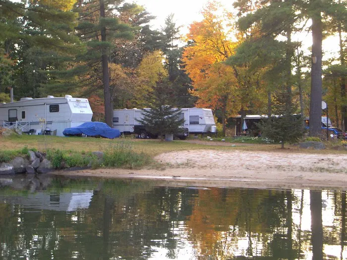 Berry's Grove Campground Picture 2