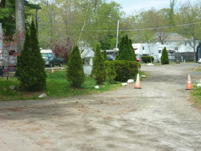 Berry's Grove Campground Picture 6