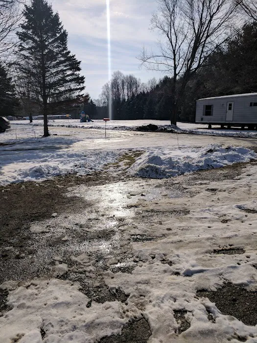 Cross Station Road Mobile Home Park Picture 5