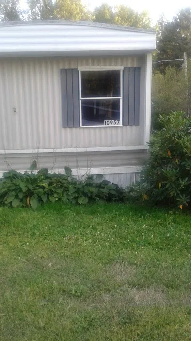 Victoria Estates Mobile Home Prk Picture 4