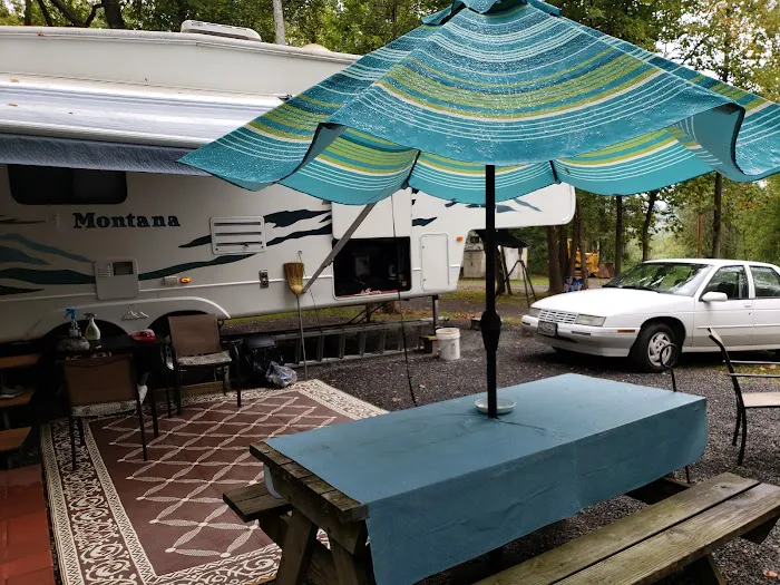 Shoop's Country Campground Picture 9