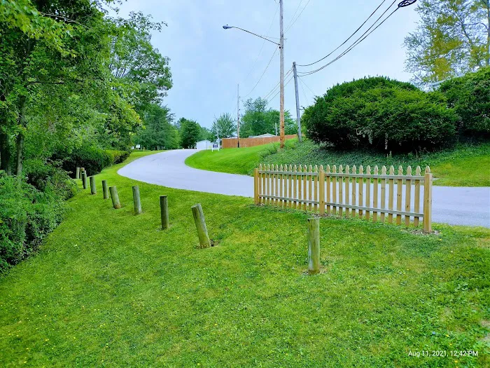 Lake Grove Park Picture 2