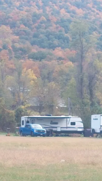 Robinson's Family Campground Picture 9