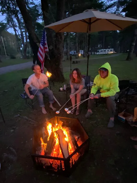 Schroon River Escape Lodging & Campground Picture 3