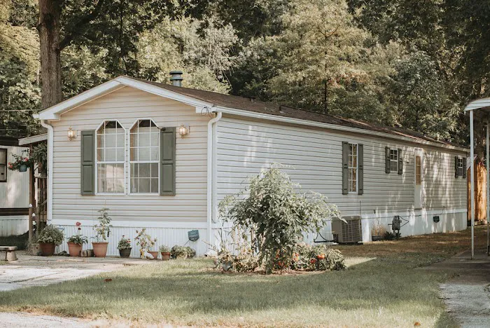 Forest Grove Mobile Home Park Picture 1